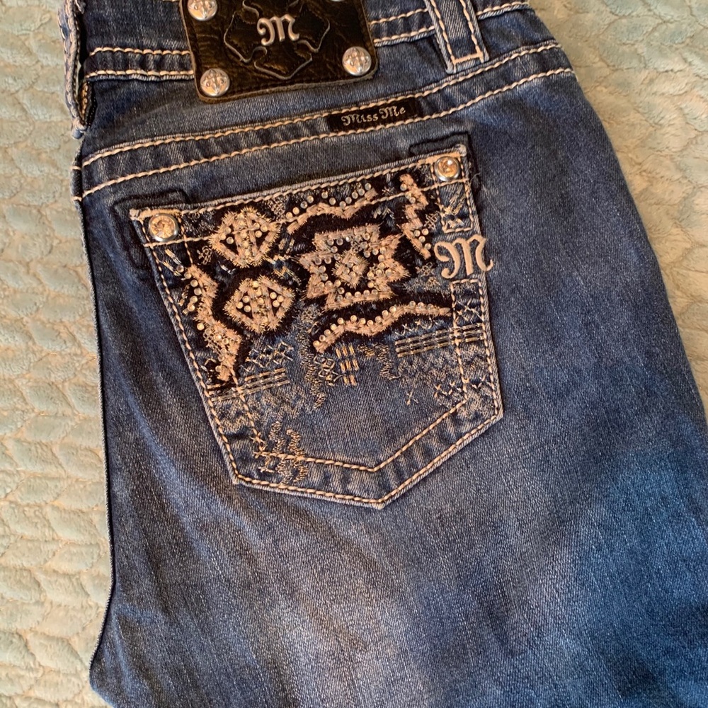 Miss Me size 29 Signature Skinny